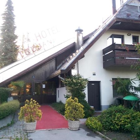 Hotel Trojane, Inspiration Of The Green Retreat Buitenkant foto
