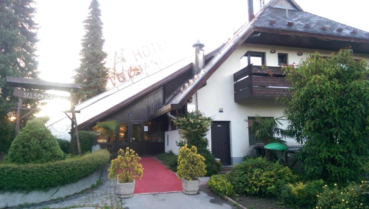 Hotel Trojane, Inspiration Of The Green Retreat Buitenkant foto