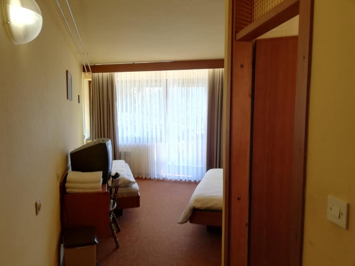 Hotel Trojane, Inspiration Of The Green Retreat Buitenkant foto